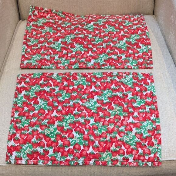 Vintage Hand Stitched Quilted Strawberry Placemats Set of 4 - Picture 9 of 12